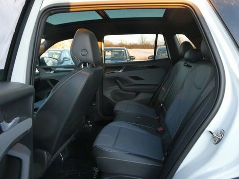 New 2026 Volkswagen Tiguan SE R-Line AWD/4WD image 28