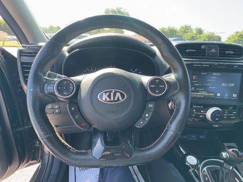 Used 2018 Kia Soul ! w/ Tech Package FWD image 17