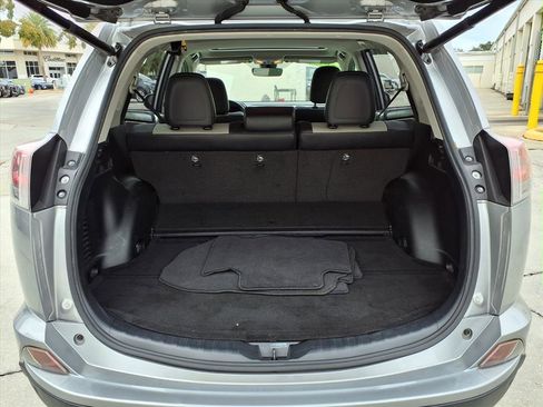 Used 2017 Toyota RAV4 Limited image 14