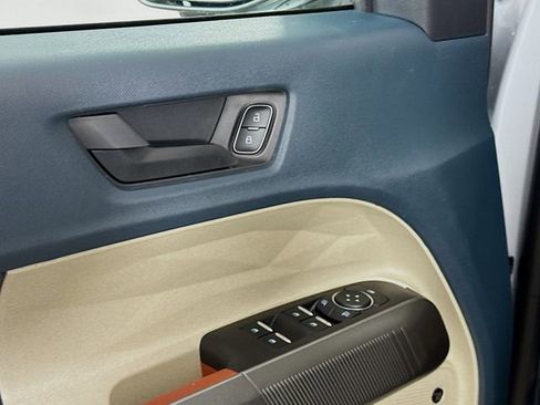 New 2026 Ford Maverick Lariat image 18