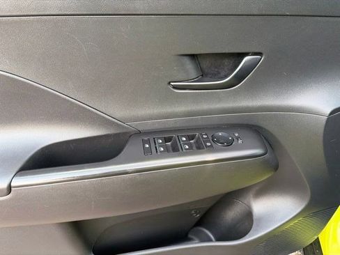 Used 2024 Hyundai Kona SEL AWD/4WD image 13