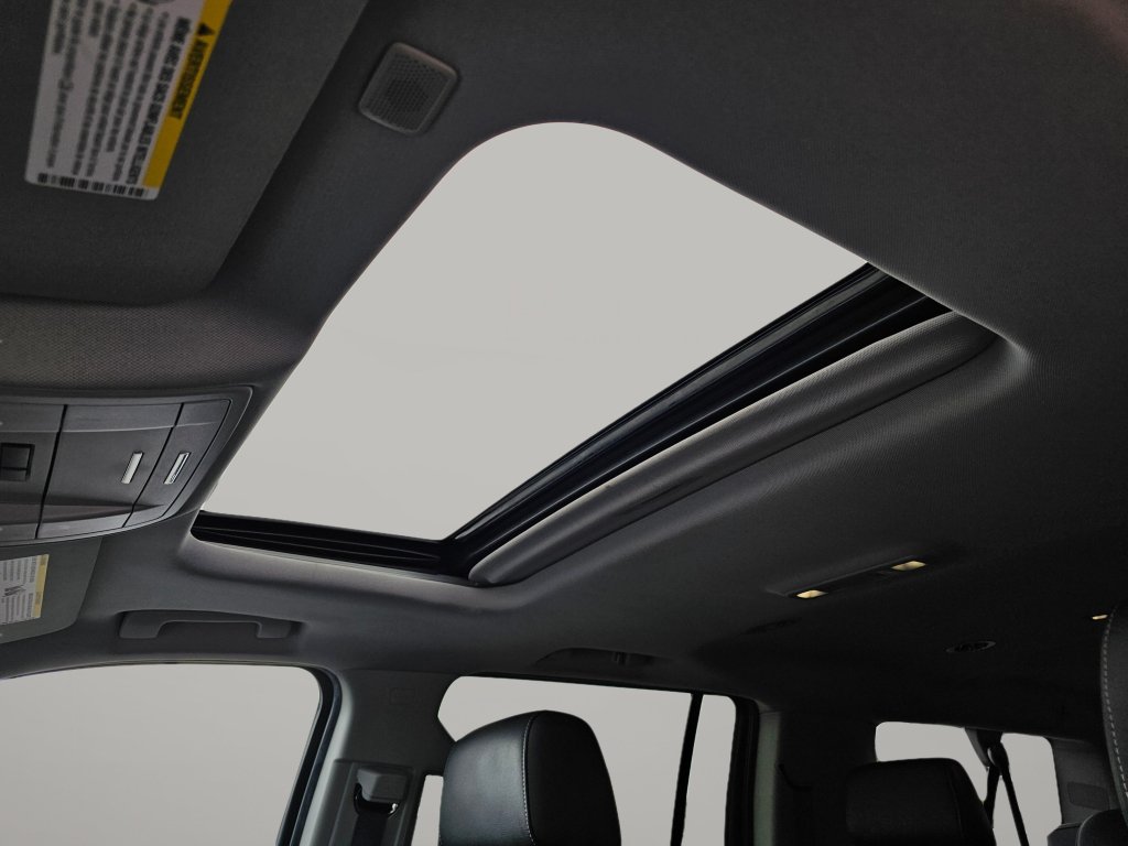 Used 2019 Chevrolet Suburban LT AWD/4WD image 5