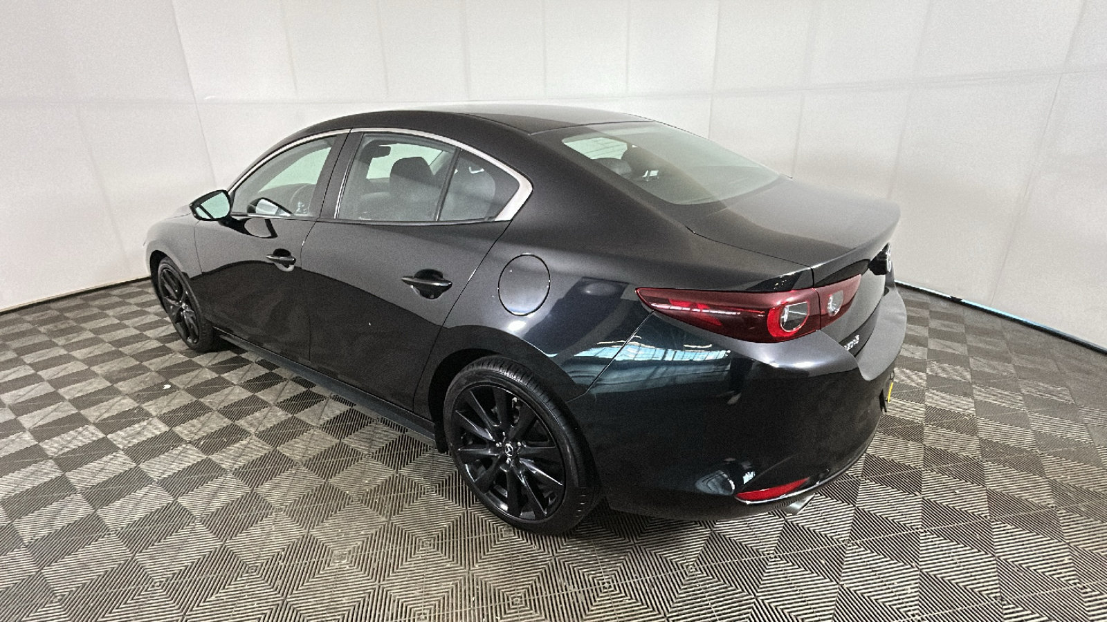Used 2024 MAZDA MAZDA3 s FWD image 5