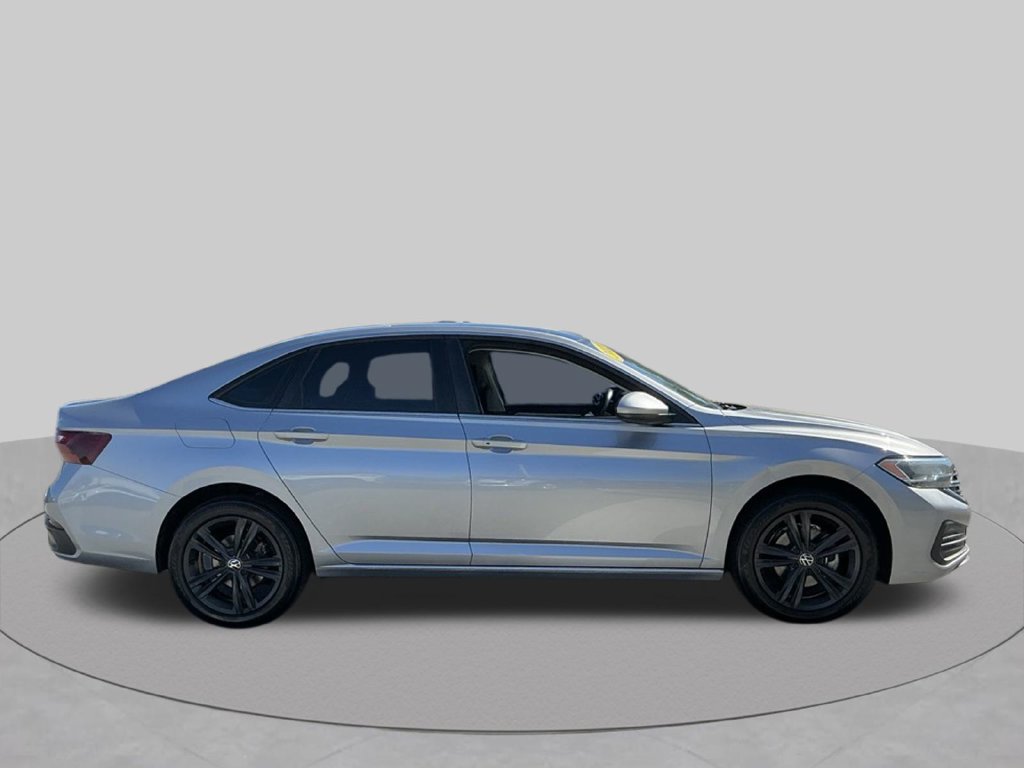 Used 2022 Volkswagen Jetta SE FWD image 8