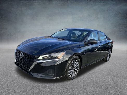 Used 2025 Nissan Altima 2.5 SV image 23