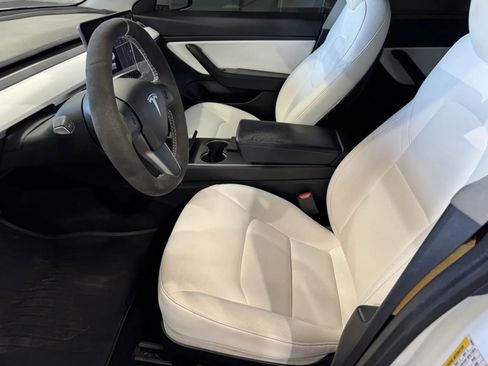 Used 2020 Tesla Model 3 Standard Range image 12