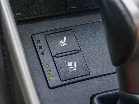 Used 2018 Lexus IS 300 image 21