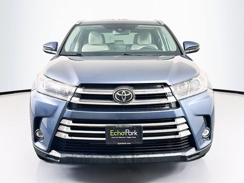 Used 2019 Toyota Highlander Limited image 2