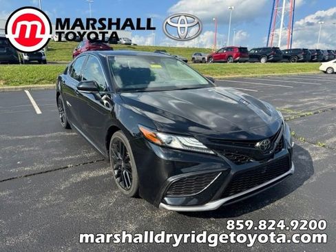 Used 2022 Toyota Camry XSE FWD image 1