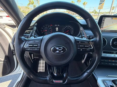 Used 2018 Kia Stinger GT2 RWD image 14