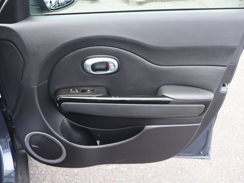 Used 2015 Kia Soul + w/ Audio Package FWD image 26
