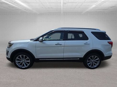 Used 2016 Ford Explorer Limited w/ Equipment Group 303A AWD/4WD image 4