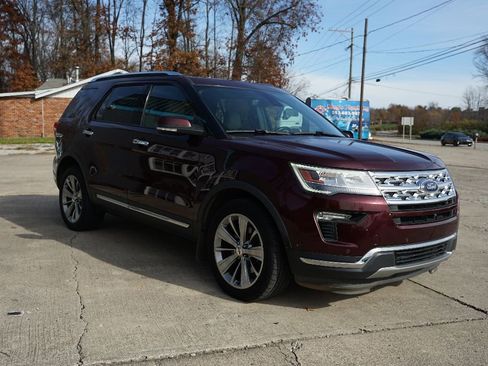 Used 2018 Ford Explorer Limited w/ Equipment Group 301A image 3