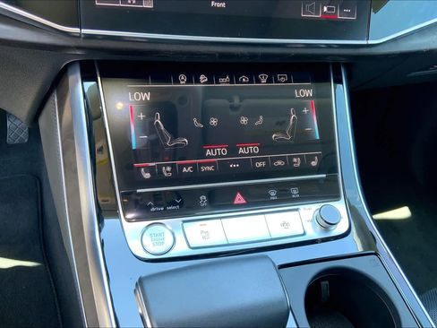 Used 2019 Audi Q8 Prestige AWD/4WD image 31