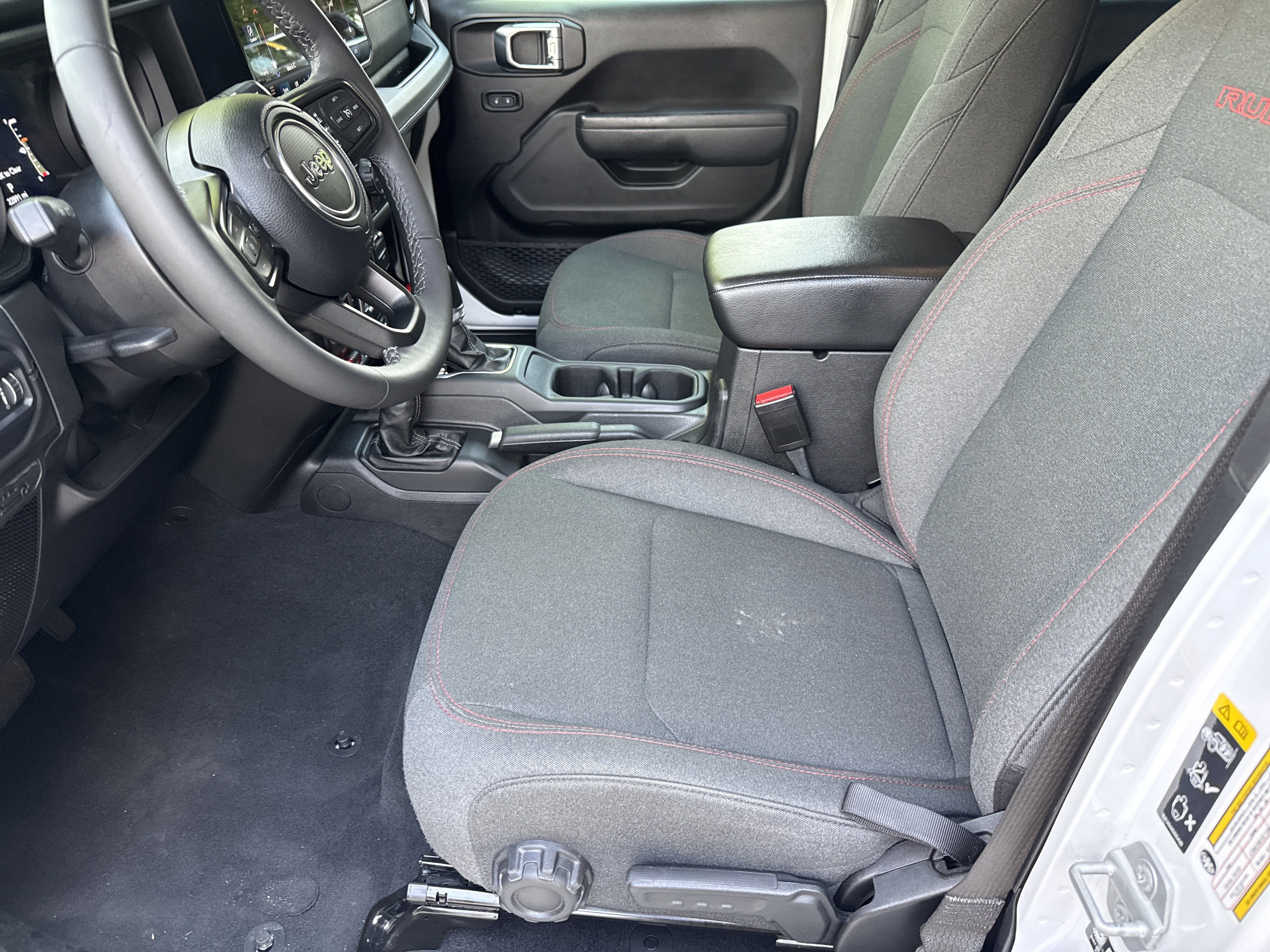 Used 2026 Jeep Gladiator Rubicon AWD/4WD image 9