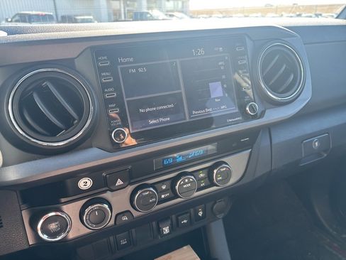 Used 2021 Toyota Tacoma TRD Off-Road image 10