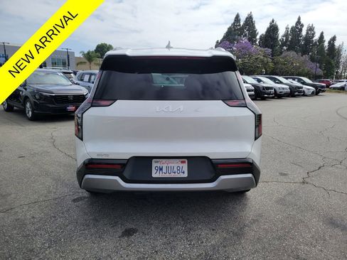 Certified 2024 Kia EV9 Land AWD/4WD image 4