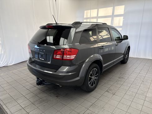 Used 2017 Dodge Journey SE w/ Flexible Seating Group image 5