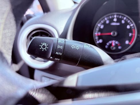 Used 2023 Kia Forte LXS image 10