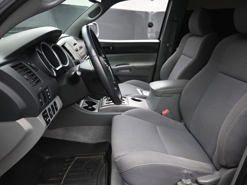 Used 2011 Toyota Tacoma 4x4 Double Cab w/ TRD Sport Pkg image 15