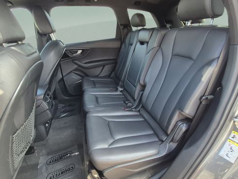 Used 2018 Audi Q7 3.0T Premium Plus w/ Premium Plus Package AWD/4WD image 17