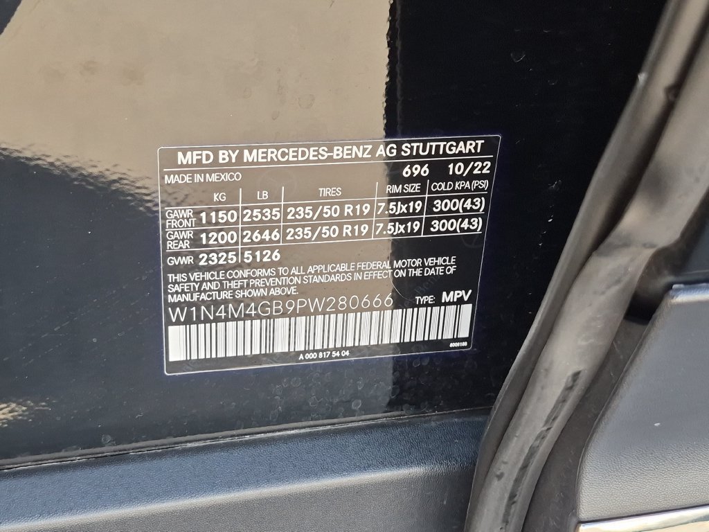 Used 2023 Mercedes-Benz GLB 250 image 35