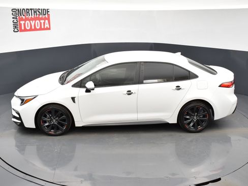 Used 2024 Toyota Corolla SE image 17