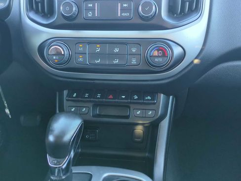 Used 2022 Chevrolet Colorado ZR2 image 17