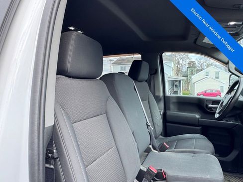 Used 2020 Chevrolet Silverado 2500 Custom w/ Custom Value Package image 11