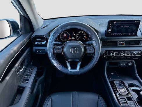 New 2025 Honda Pilot EX-L image 17