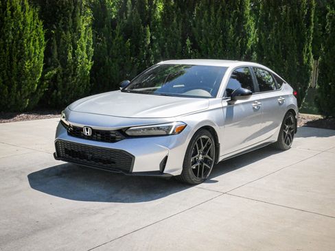 Used 2025 Honda Civic Sport image 5