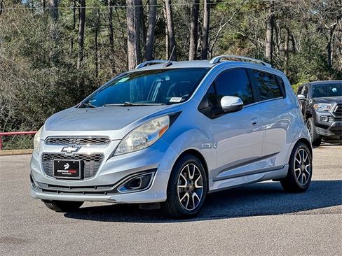 Used 2014 Chevrolet Spark LT image 4