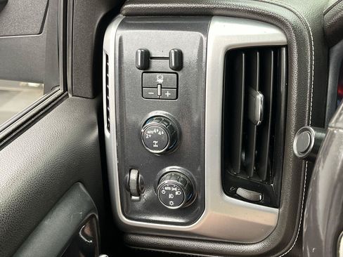 Used 2019 GMC Sierra 1500 SLE w/ SLE Value Package AWD/4WD image 15