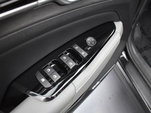 Certified 2024 Kia Sportage X-Line Prestige image 9