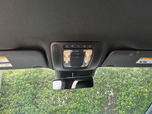 Used 2025 Mercedes-Benz GLA 250 image 16