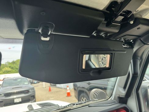 Used 2019 Jeep Wrangler Unlimited Rubicon AWD/4WD image 29