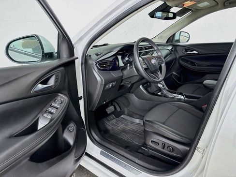 Used 2022 Buick Encore GX Select w/ Sport Touring Package AWD/4WD image 3
