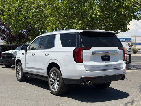 Used 2023 GMC Yukon Denali AWD/4WD image 9
