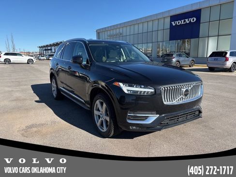 Certified 2024 Volvo XC90 B5 Core image 2