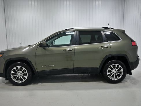Used 2019 Jeep Cherokee Latitude Plus w/ Comfort/Convenience Group AWD/4WD image 27