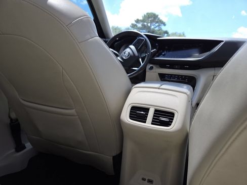 Used 2021 Buick Envision Essence FWD image 23