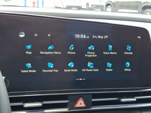 Used 2025 Hyundai Elantra SEL FWD image 27