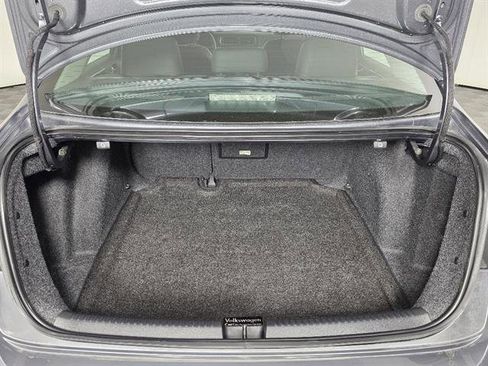 Used 2017 Volkswagen Jetta SEL FWD image 19