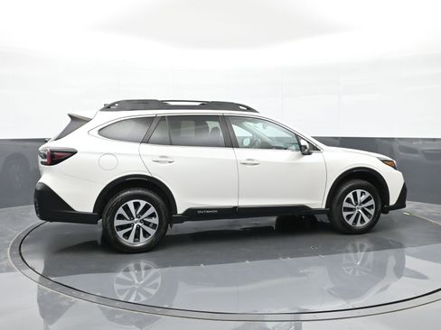 Used 2021 Subaru Outback Premium AWD/4WD image 5