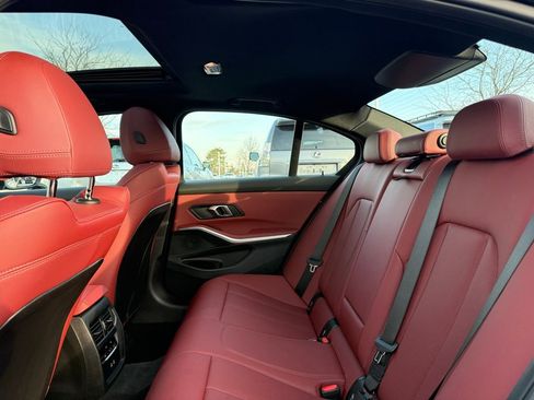 Used 2025 BMW 330i xDrive Sedan w/ Convenience Package image 15