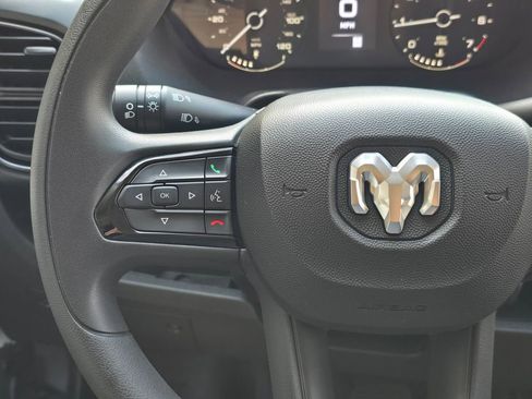 Used 2025 RAM ProMaster 2500 w/ Convenience Group image 23