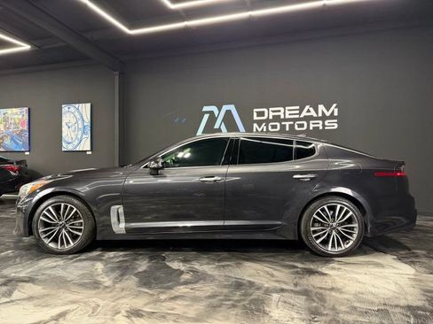 Used 2019 Kia Stinger RWD image 7