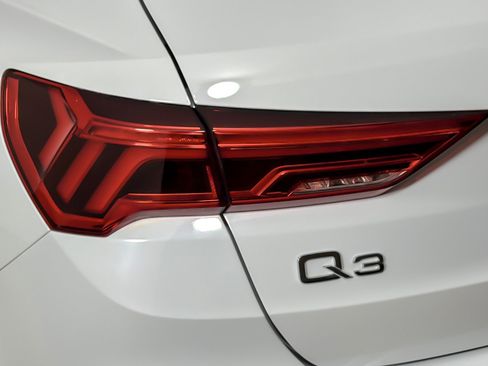 Used 2022 Audi Q3 2.0T Premium Plus AWD/4WD image 25
