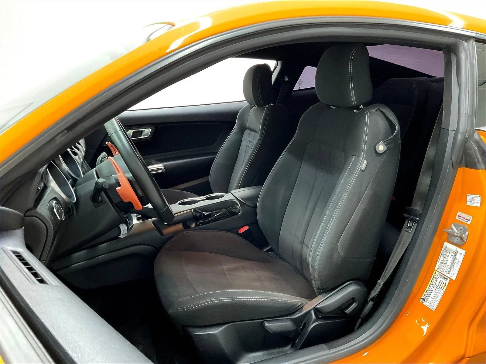 Used 2018 Ford Mustang Coupe RWD image 13
