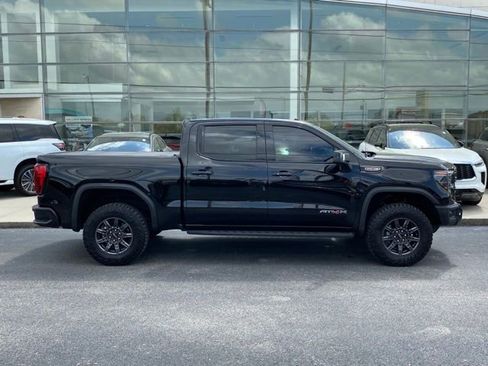 Used 2024 GMC Sierra 1500 AT4X image 7